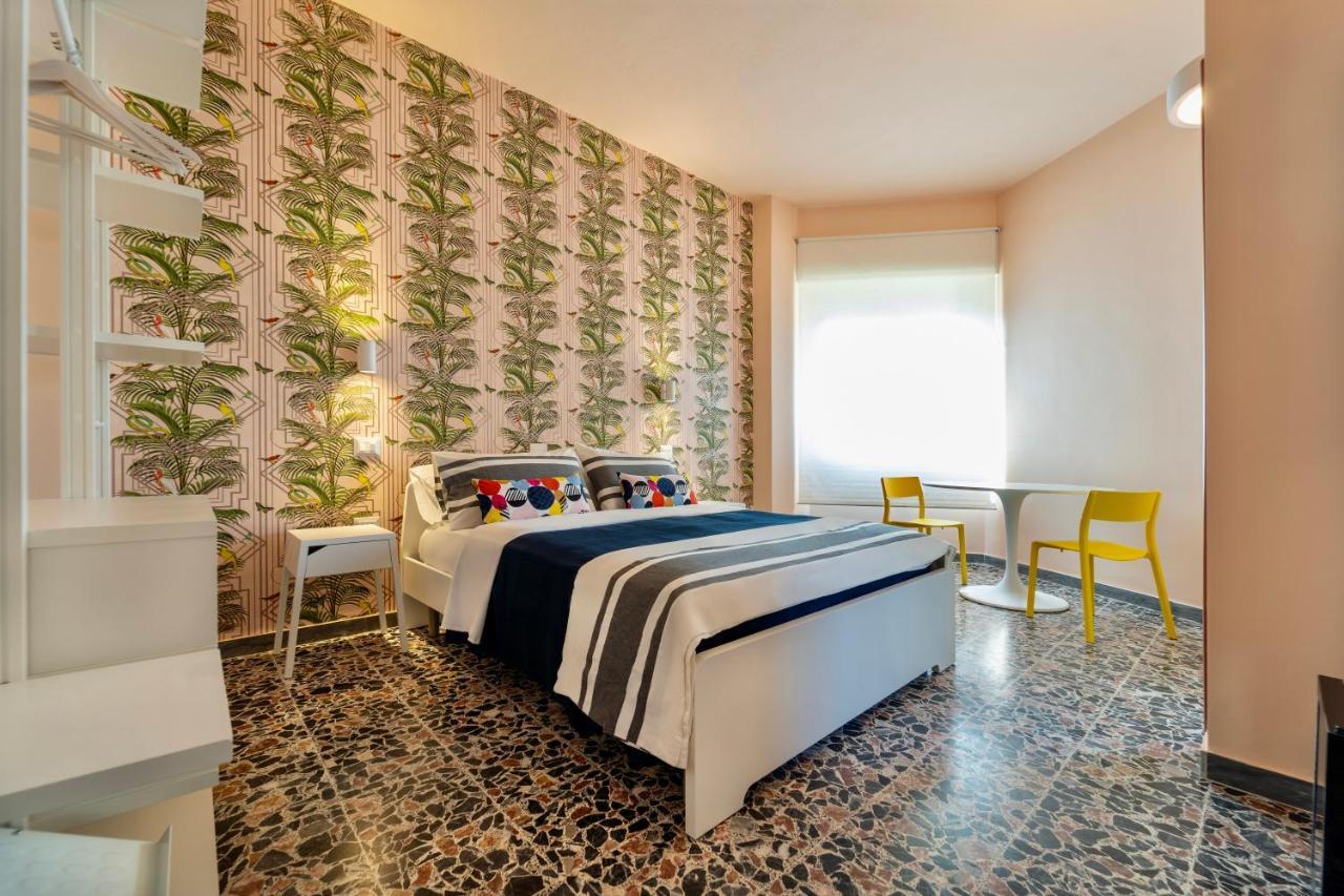 Boutique Rooms Carbonazzi 17 كالياري المظهر الخارجي الصورة