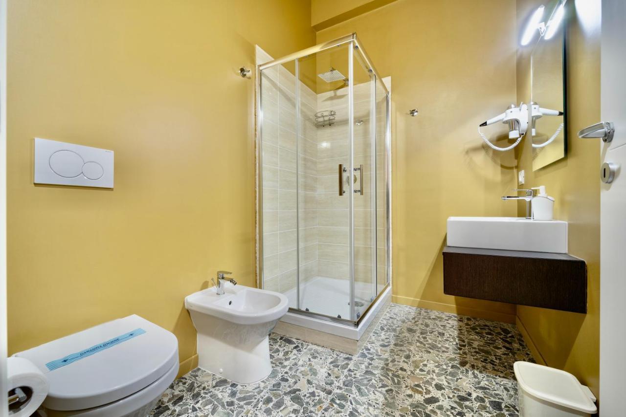 Boutique Rooms Carbonazzi 17 كالياري المظهر الخارجي الصورة