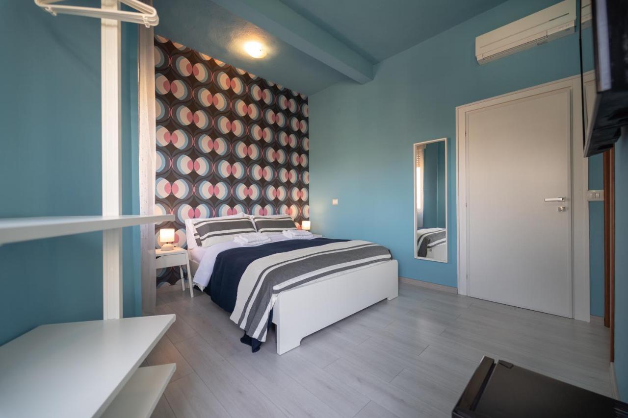Boutique Rooms Carbonazzi 17 كالياري المظهر الخارجي الصورة