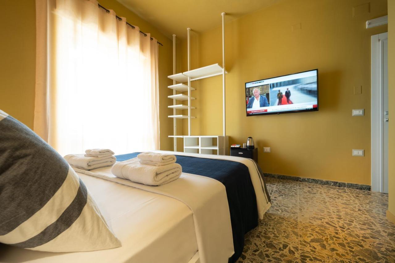 Boutique Rooms Carbonazzi 17 كالياري المظهر الخارجي الصورة